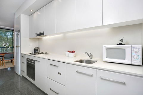 Surry Hills 1 Bedroom Apartment ADEL1 - Accommodation in Bendigo 6