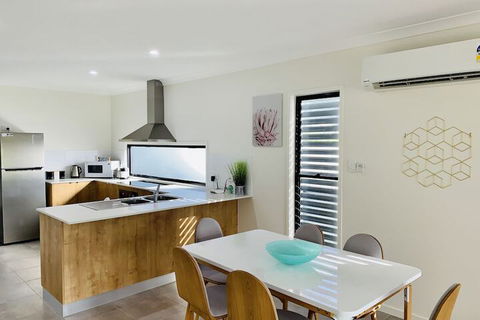 WHITSUNDAY Spacious & Comfortable Moments From Picturesque Boardwalk - Accommodation in Bendigo 6