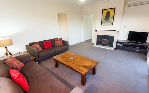 Point Lonsdale Holiday Apartments - Accommodation in Bendigo 4