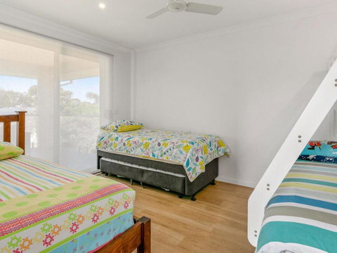 Wild Waves - Accommodation in Bendigo 3