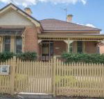Meltham on March - Accommodation in Bendigo