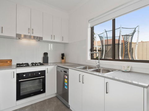 Rosebud Beachside Gem - Accommodation in Bendigo 3