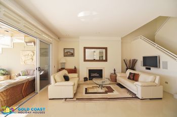 Northern Gold Coast QLD Accommodation in Bendigo
