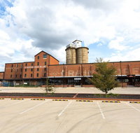 Trendy self contained city apartment - Accommodation in Bendigo