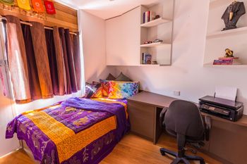 Serene Marinafront 3BR Retreat - Accommodation in Bendigo 4