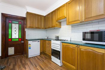 Spacious 3 Bedroom Minutes To CBD - Accommodation in Bendigo 0