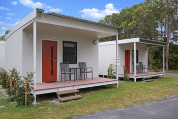 Beaches Of Byron - Accommodation in Bendigo 1