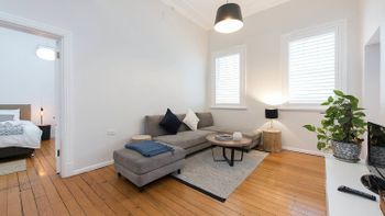 Spacious One Bedroom Heart Of Potts Point H333 - Accommodation in Bendigo 2