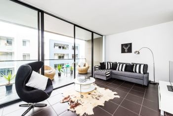 Executive Two Bed Penthouse Studio In The City - Accommodation in Bendigo 0