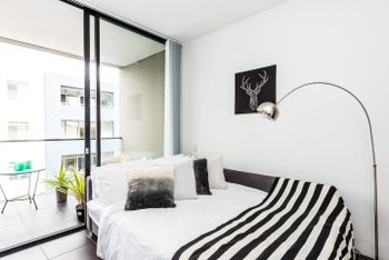 Executive Two Bed Penthouse Studio In The City - Accommodation in Bendigo 1