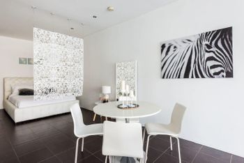 Executive Two Bed Penthouse Studio In The City - Accommodation in Bendigo 6