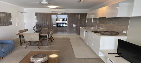 Airtrip Apartments On Carlyle St. Mackay - Accommodation in Bendigo 3