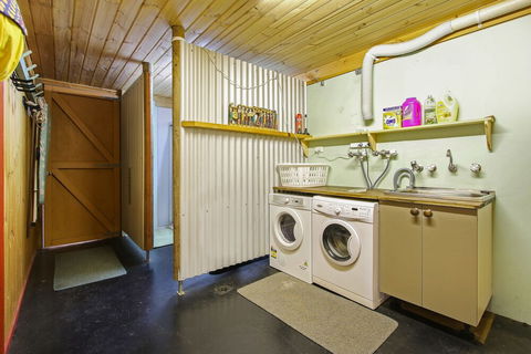 Feathertop Views And Dorm - Accommodation in Bendigo 4