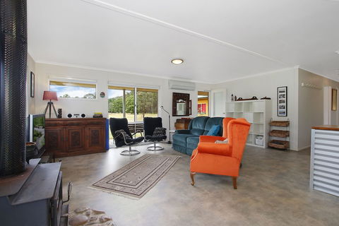 Feathertop Views And Dorm - Accommodation in Bendigo 6