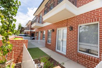 Brand New Townhouse - Accommodation in Bendigo 0