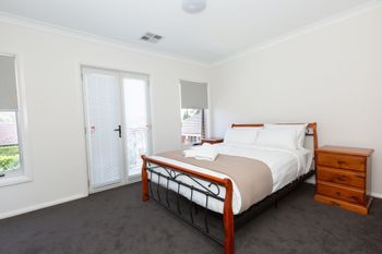 Brand New Townhouse - Accommodation in Bendigo 5