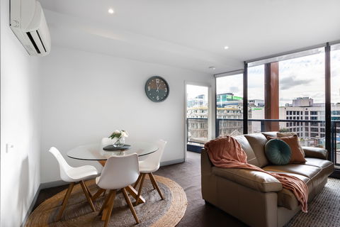 Ella, 1BDR Melbourne Apartment - Accommodation in Bendigo 1