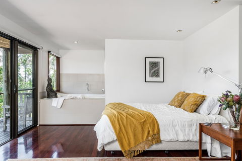 Your Luxury Escape - Cedar View - Accommodation in Bendigo 6