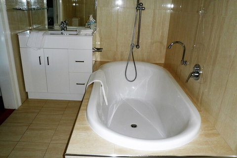 Fairbank House - Accommodation in Bendigo 4