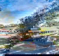 Commercial Golf Resort - Accommodation in Bendigo