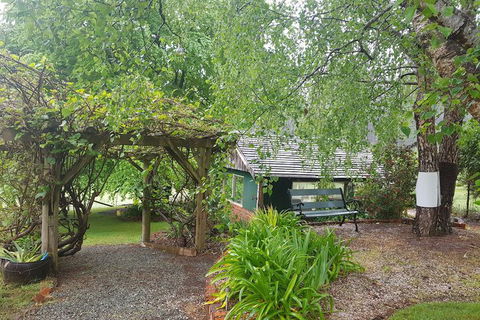 Glenbrook House And Cottage - Accommodation in Bendigo 2
