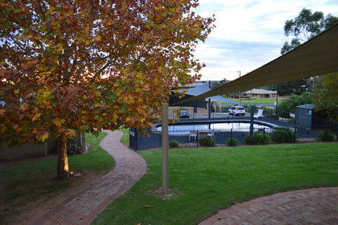 Loxton Community Hotel Motel - Accommodation in Bendigo 3