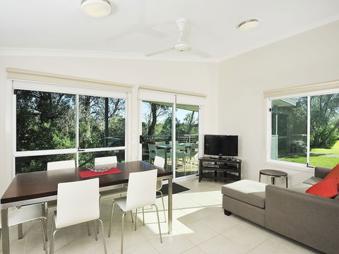NRMA Eastern Beach Holiday Park - Accommodation in Bendigo 4