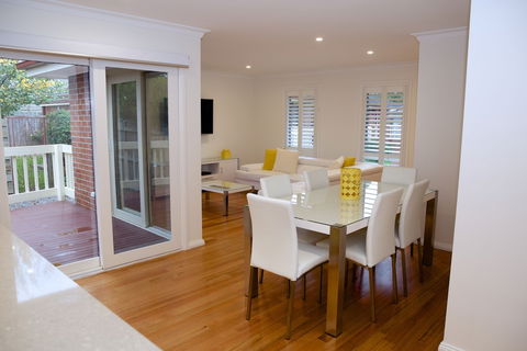 Yarra Glen Racecourse Apartments - Accommodation in Bendigo 5