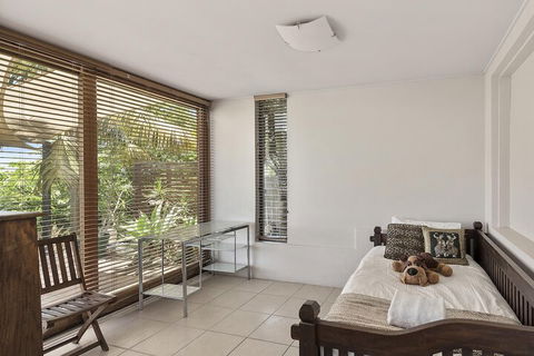 McAuleys Beach House - Accommodation in Bendigo 5