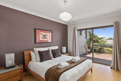 McAuleys Beach House - Accommodation in Bendigo 2