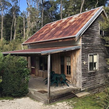 Corinna Wilderness Experience - Accommodation in Bendigo 0
