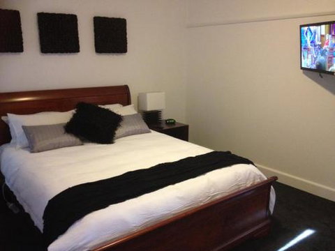 Ploughmans On Ivy - Accommodation in Bendigo 3