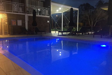 Logan City Motor Inn - Accommodation in Bendigo 2