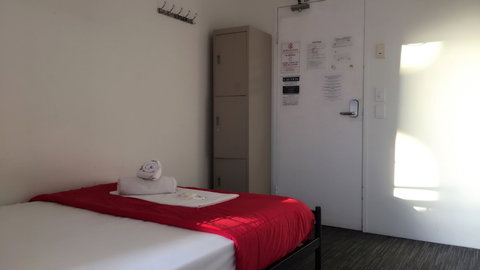 Gold Coast Backpackers - Hostel - Accommodation in Bendigo 3