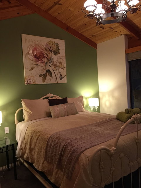 Forest Lodge Chalets - Accommodation in Bendigo 4