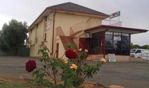 Goolgowi Highway Motel - Accommodation in Bendigo 4