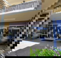 Mayfair Motel Emerald