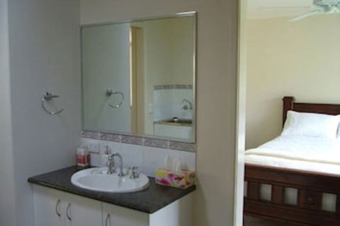 Halls On Falls Homestead - Accommodation in Bendigo 4