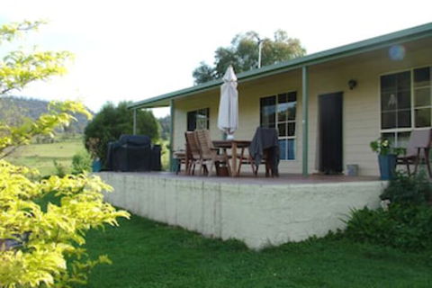 Halls On Falls Homestead - Accommodation in Bendigo 2