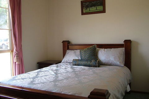 Halls On Falls Homestead - Accommodation in Bendigo 5