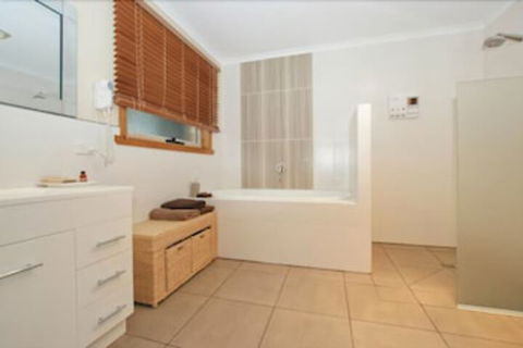 Sherwood View Accommodation - Accommodation in Bendigo 2