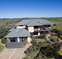 Hilltop Apartments Phillip Island - Accommodation in Bendigo