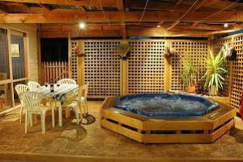 Woodland By The Bay & Puddleduck Cottage - Accommodation in Bendigo 0