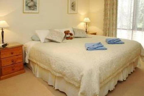 Woodland By The Bay & Puddleduck Cottage - Accommodation in Bendigo 3