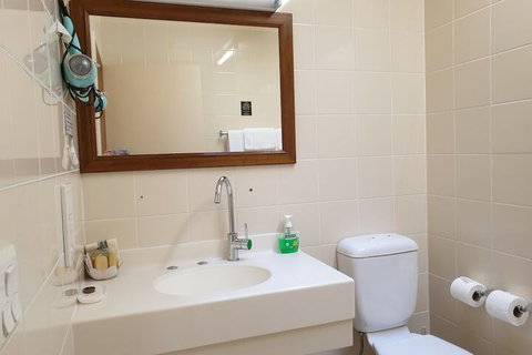 Leagues Motel - Accommodation in Bendigo 3