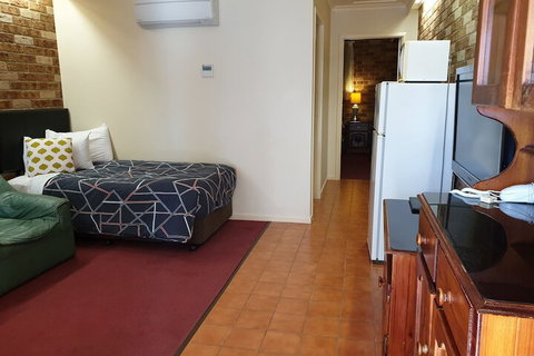 Leagues Motel - Accommodation in Bendigo 4