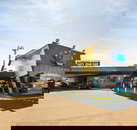 Nightcap at Glengala Hotel