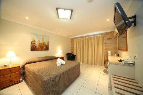 Emerald Central Palms Motel - Accommodation in Bendigo 4