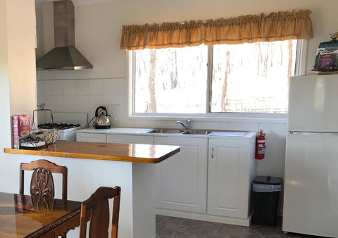 Donkey Tales Farm Cottages - Accommodation in Bendigo 1