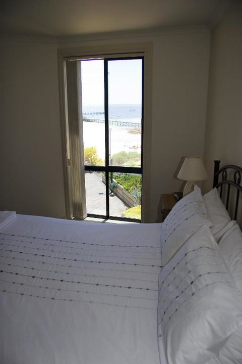 Cliff House Beachfront Villas - Accommodation in Bendigo 1
